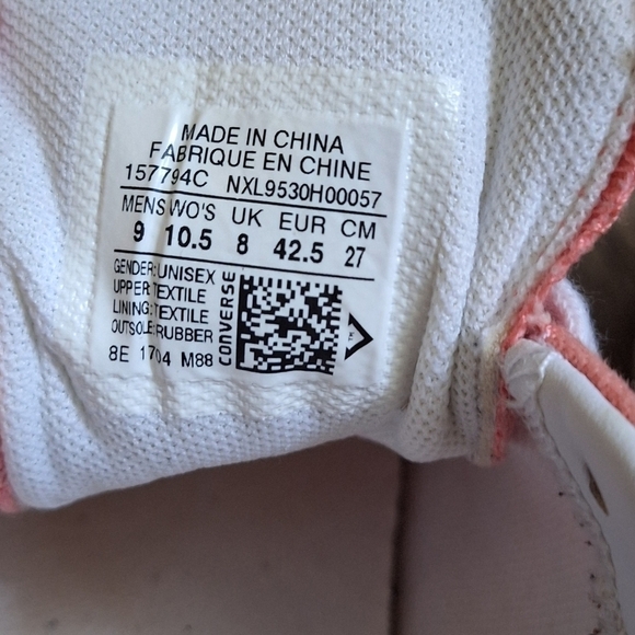 Converse coral and white lace up sneakers. Size 10 1/2 - Picture 7 of 8